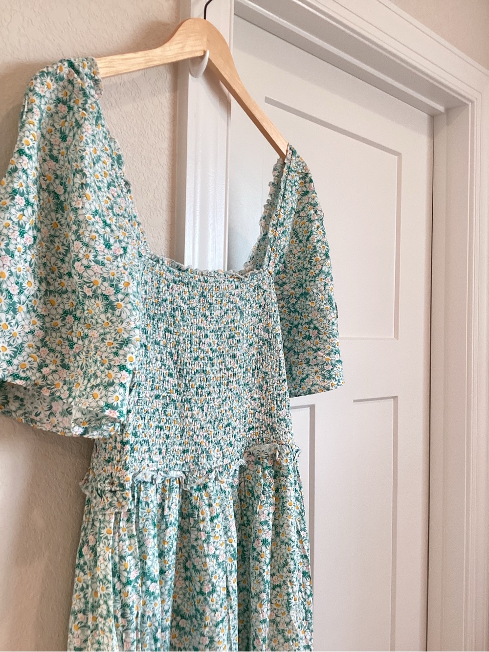 Baltic Born Regina Smocked Short-Sleeve Tiered Maxi Dress Green Floral NEW XL - Picture 4 of 14
